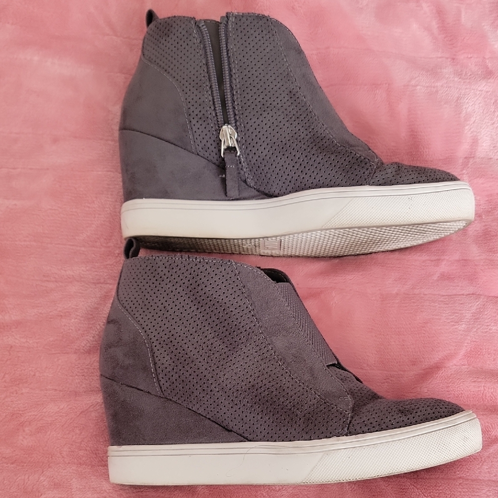 MIA Gray Women's High-Top Sneakers - Picture 3 of 6